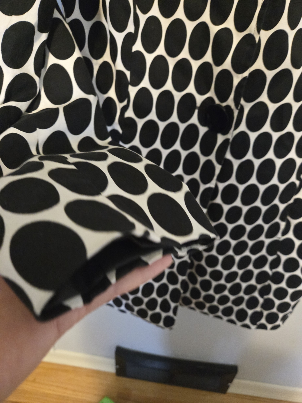 Peter Nygard Black and White Polka Dot Trench Coat - Picture 6 of 10